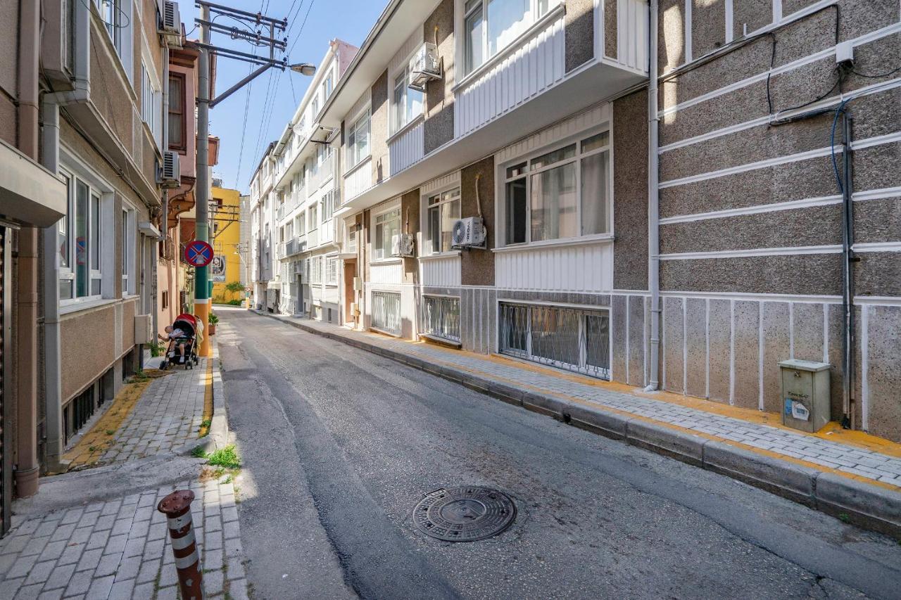 Spacious Apartment In The Historical Center Of Bursa Exterior photo